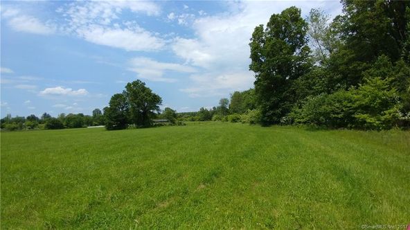 20 Oliver Rd, Enfield, CT 06082
